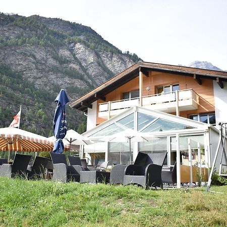 Restaurant & Hostel Hole In One Randa Exterior foto